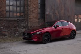 Mazda presenta el Mazda3 2024, con mejoras en seguridad y en los sistemas de información y entretenimiento
