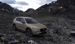 El Mazda CX-5, único vehículo en alcanzar la máxima nota en impacto lateral en las pruebas del IIHS